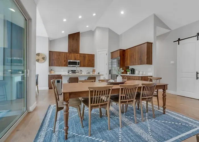 Luxury Mountain Retreat With Holiday home Williams