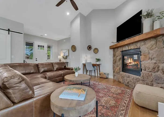 Luxury Mountain Retreat With Williams