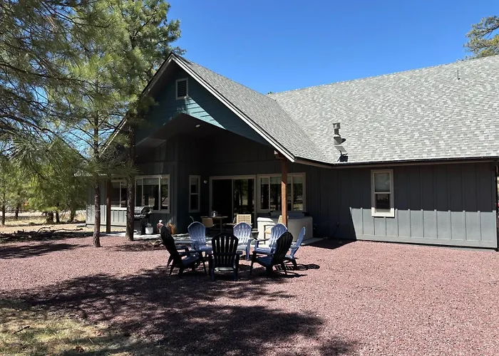Luxury Mountain Retreat With Holiday home *
